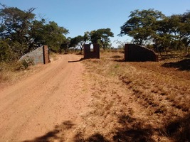 2h PLOTS FOR SALE 70KM FROM HARARE ALONG MASVINGO RD 9,5 KM FROM MASVINGO RD TO THE FARM